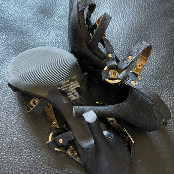 Cynthia Vincent for target heels - Picture 6 of 6